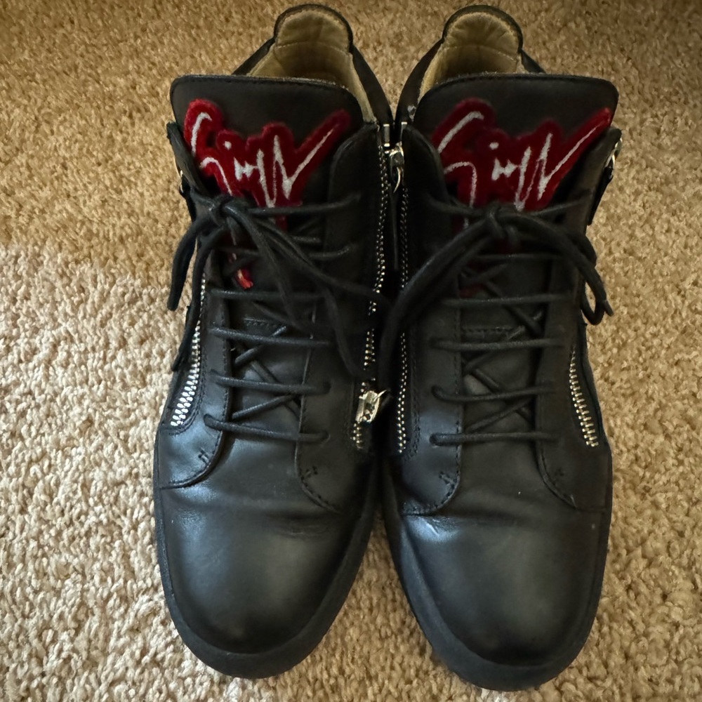 Mens Giuseppe Zanotti kriss; Italy; High-Top sneakers 42Euro; US: 8.5/9 Like New